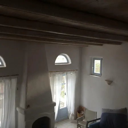 Lefkes Village House *